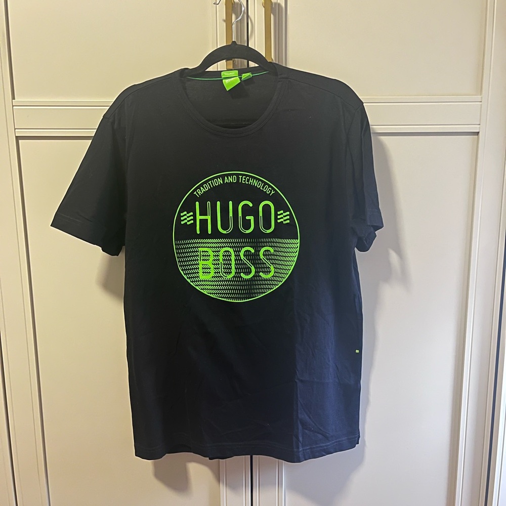 Hugo Boss print Tee - Picture 4 of 7